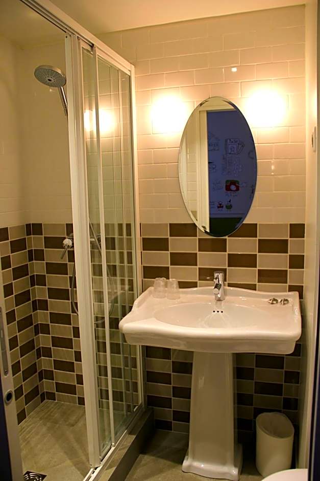 Hotel Des 3 Poussins