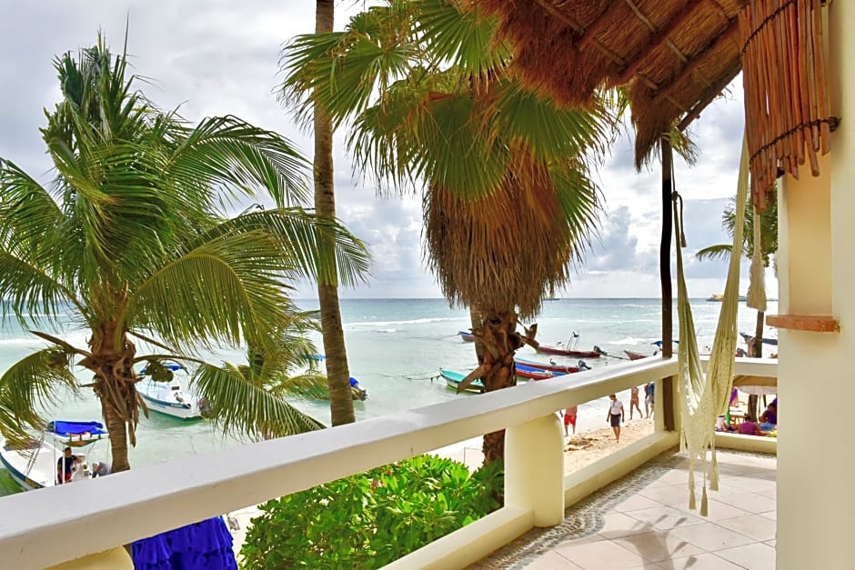 Playa Palms Beach Hotel