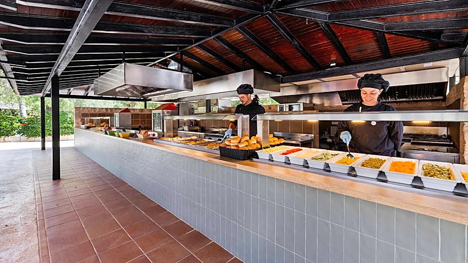 Protur Safari Park Aparthotel