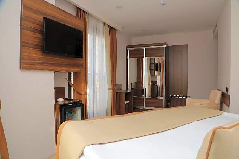 HOTEL PARIS PRESTIGE    