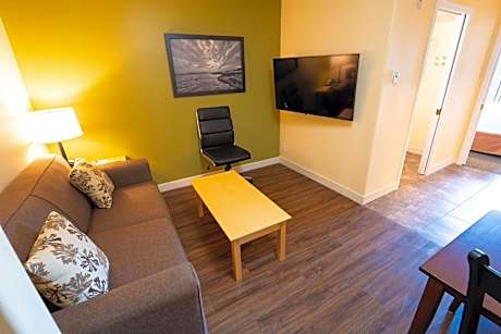 Kitchenette - Non-Smoking