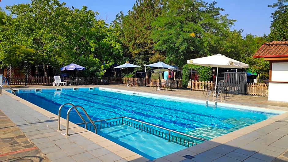 Camping Mitikas and Bungalows