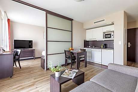 One Bedroom Apartment