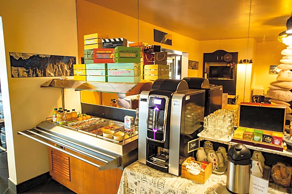 Hotel La Chaumière à 100 m du télécabine et de la gare