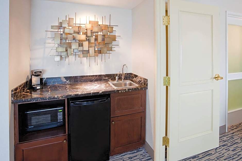 Sheraton St. Paul Woodbury Hotel