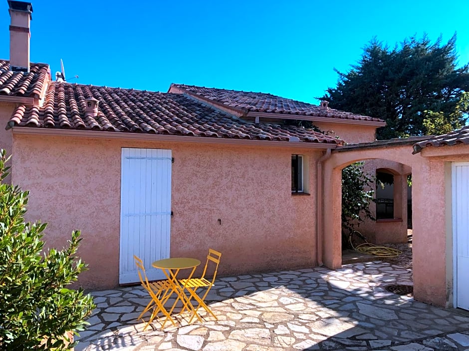 AU MIMOSA - Chambre d'hôte Le Laurier