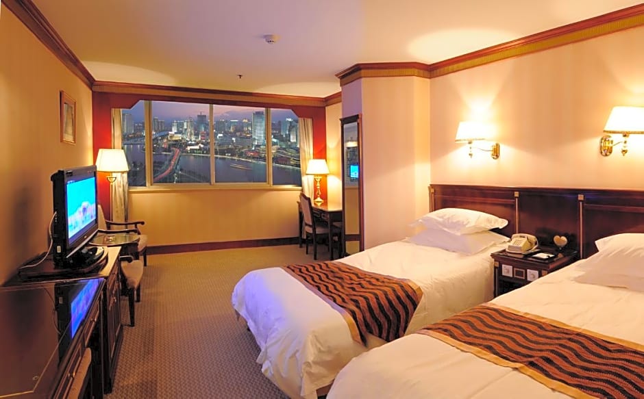 Golden Port Hotel