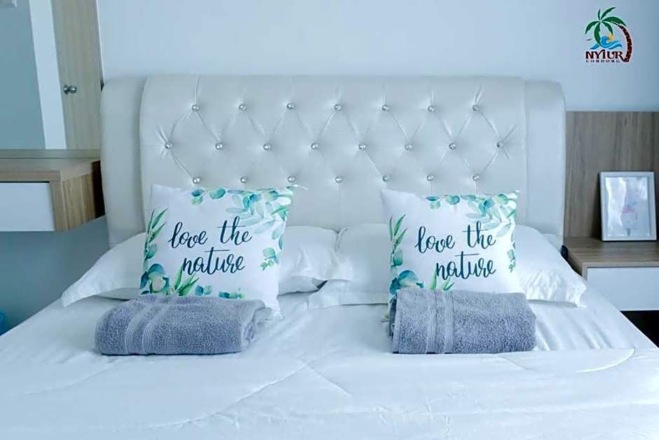 New Drawbridge Condo With Seaview and Pool