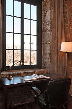 Deluxe King Room - St Laurent River Front