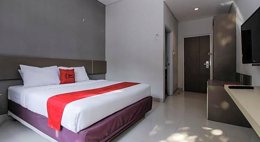 RedDoorz near Goa Sunyaragi