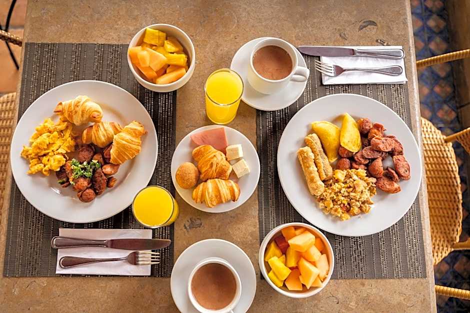 Hotel Windsor House Inn By GEH Suites