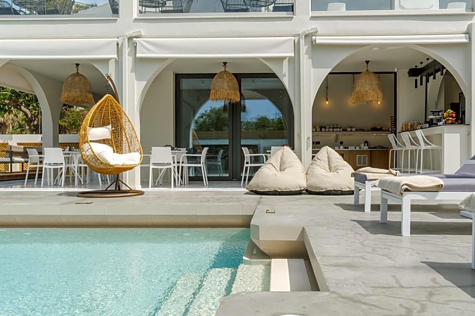 Nikon Boutique Hotel