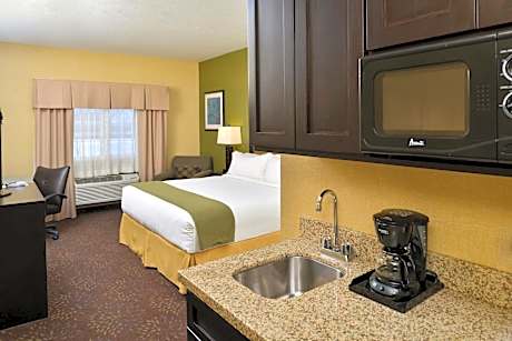 Standard King Room with Shower - Communications Accessible