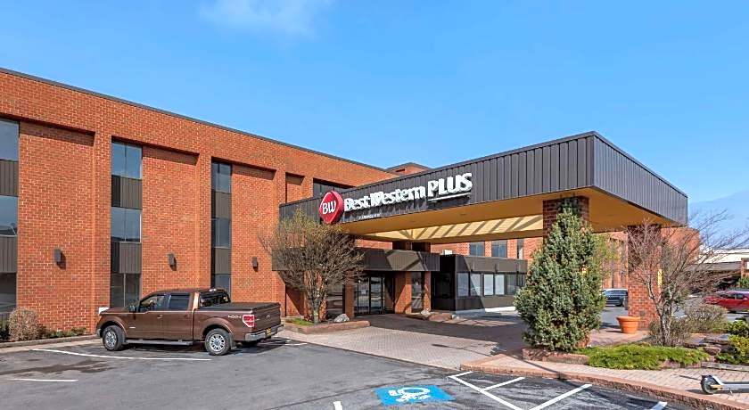 Best Western Plus Oswego Hotel and Conference Center