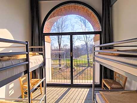 Single Bed in Male Dormitory Room with Shared Bathroom