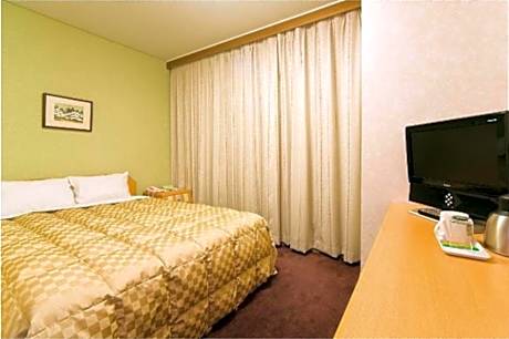 Single Room (2 Adults) - Non-Smoking