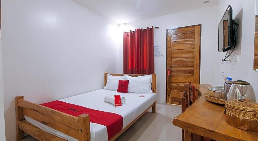 RedDoorz Plus @ Jollydays Hotel Nueva Ecija