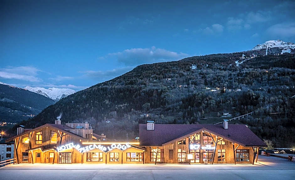 Hotel Base Camp Lodge