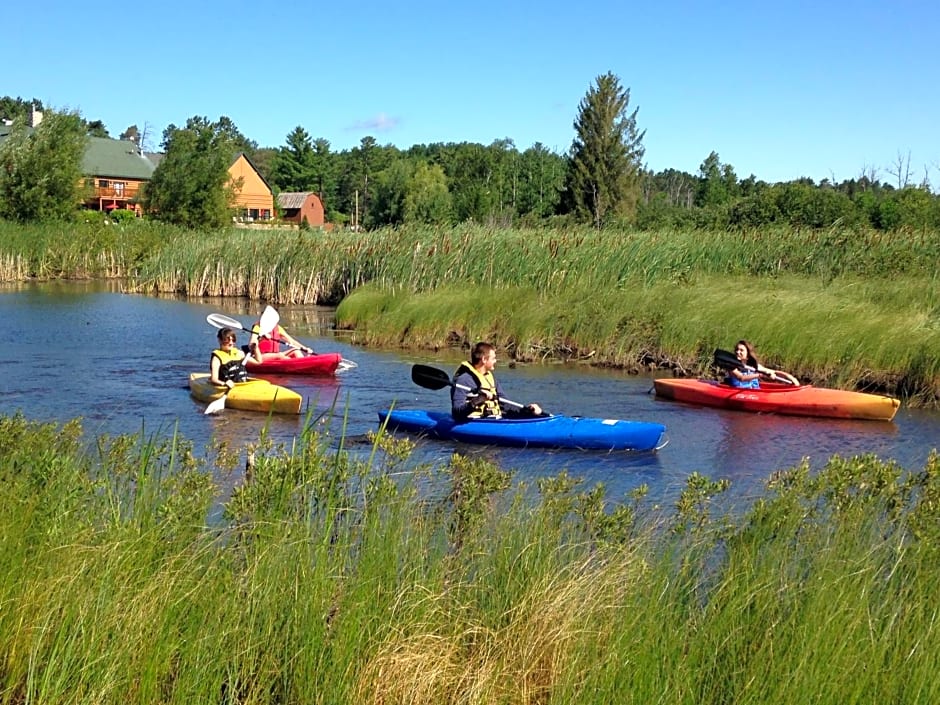 Crooked River Lodge