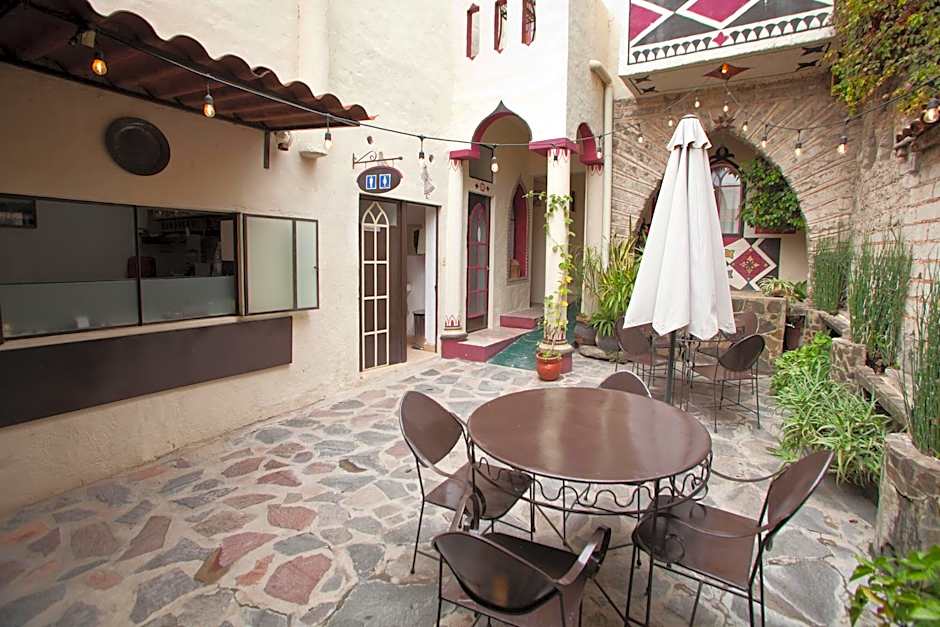 Hotel Casa Blanca