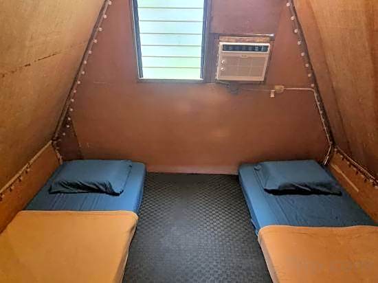 Hagdan Reef Dive Spot by HiveRooms