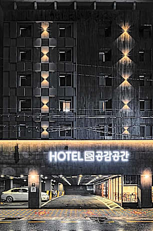 B. Cent Hotel Busan Station