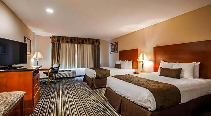 Best Western Plus Twin View Inn & Suites