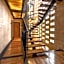 L304 Studio apt 2Bdrm 1bath Fits 6 AC Rooftop