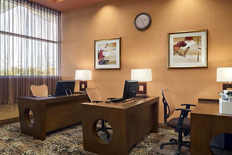 Embassy Suites By Hilton Omaha-La Vista Hotel & Conference Center