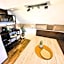 CJS Apartments - Chill or Drive am Nürburgring, new Box Spring Beds, new furniture, free Parking, WLan, TV-Streaming, Quiet Location