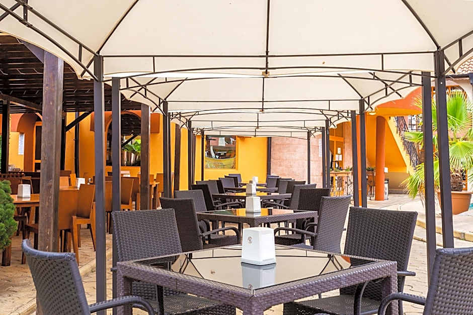 Complex Sunrise by HMG - All Inclusive