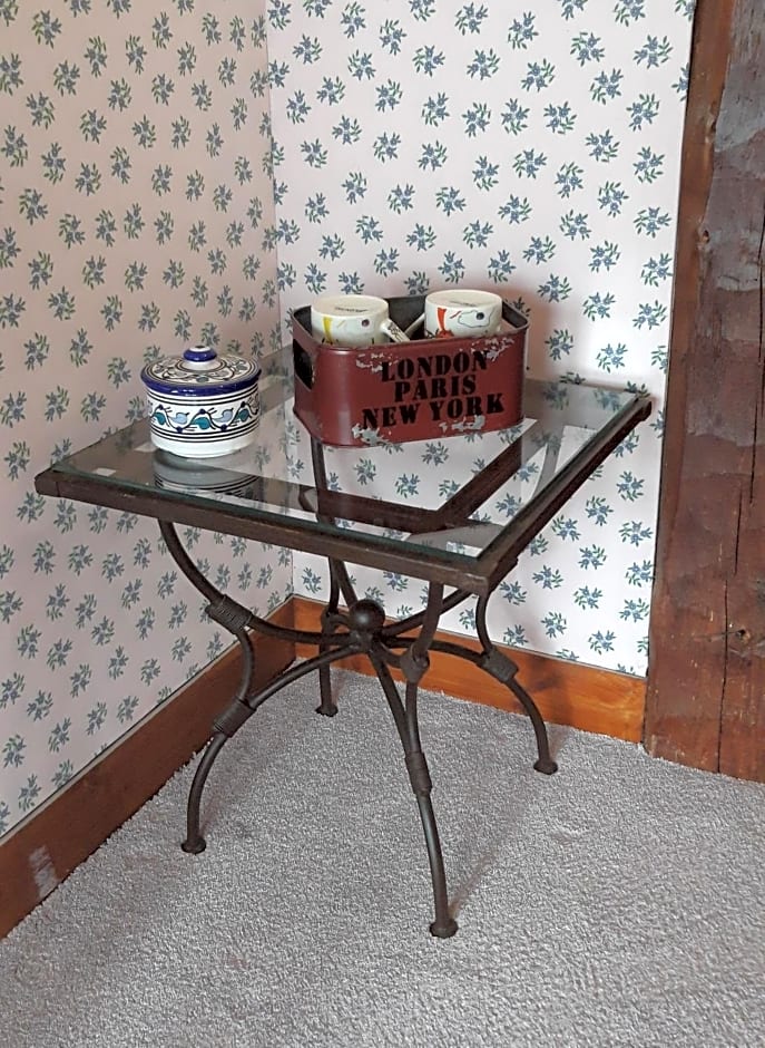 LE CHALET SUISSE - Chambre aux fleurs