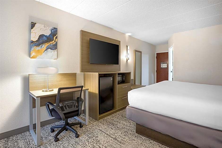 SureStay Plus Hotel by Best Western Chicago Lombard