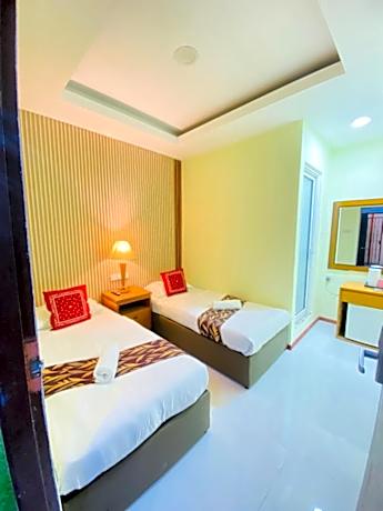 Twin Room with Shower - Non-Smoking