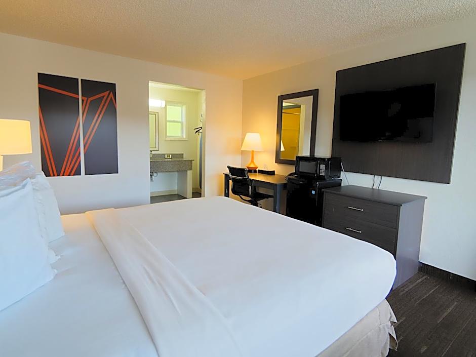 SilverStone Inn North Spokane