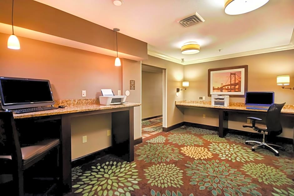 Staybridge Suites Madison - East