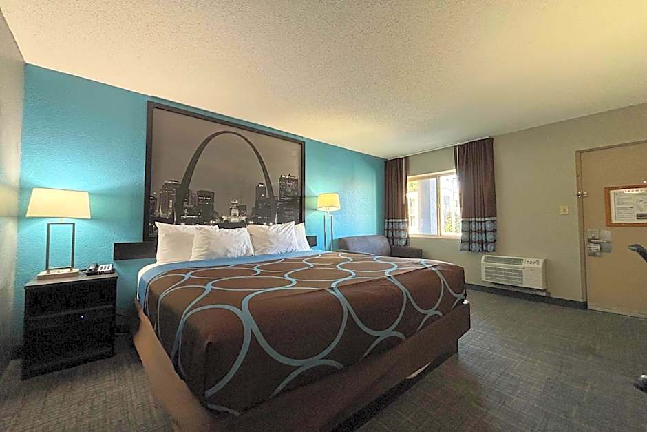 Super 8 by Wyndham Belleville St. Louis Area