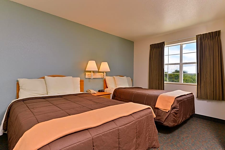 Americas Best Value Inn & Suites-Winnie
