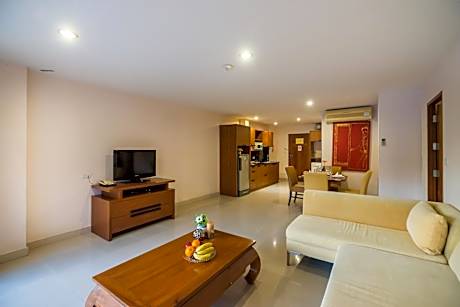 Junior Suite with Pool View
