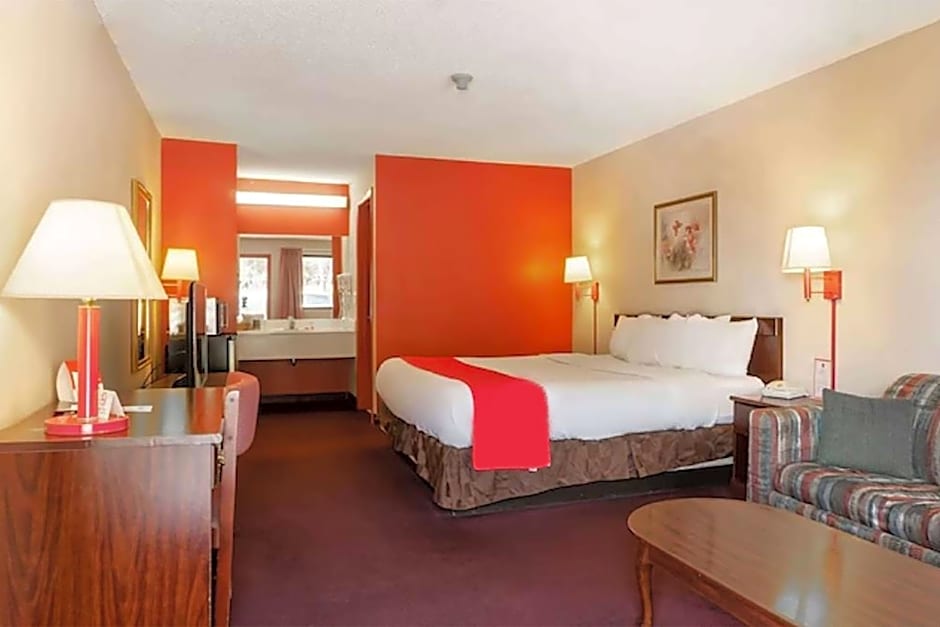 Photo 1 of 1 of 1 King Bed, Smoking