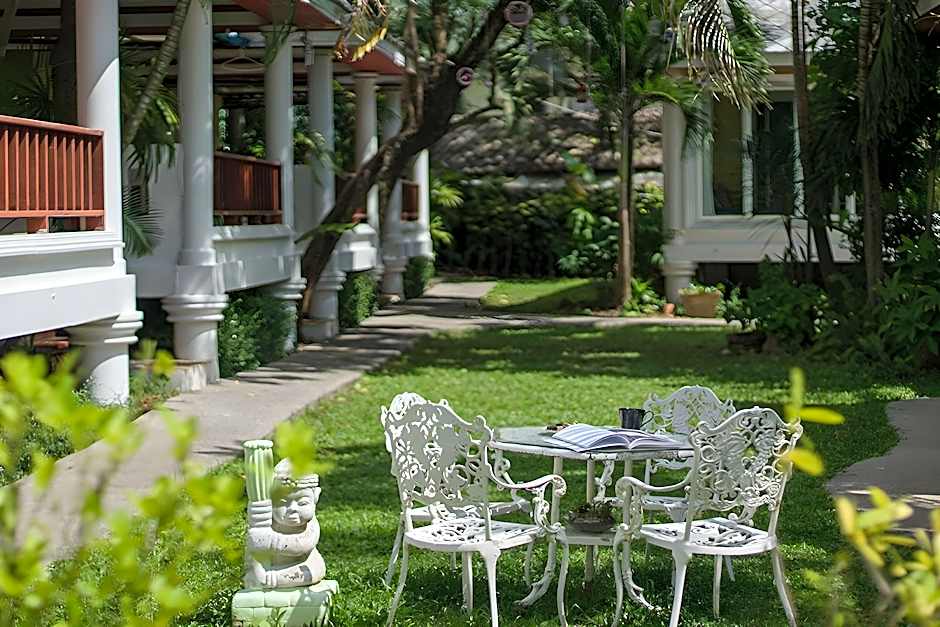 Lemon House Bungalow