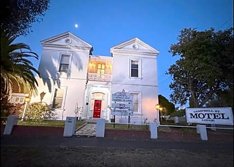 Campbell st Lodge