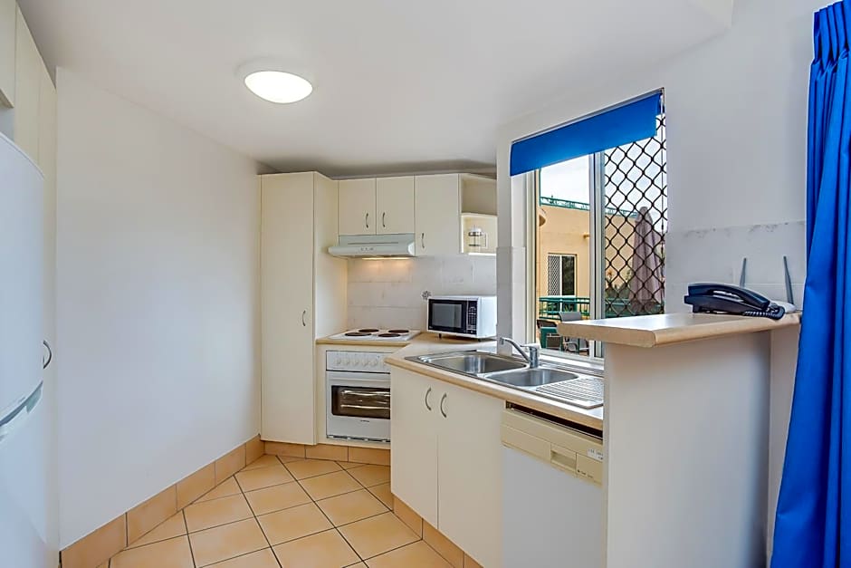 Paradise Isles Apartments