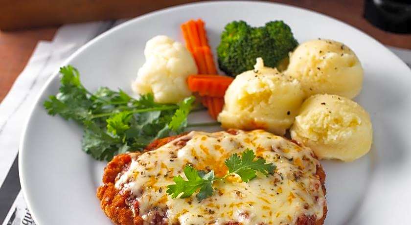 I-Rovers Sports Bar & Hotel