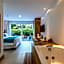 Live Hotel Boutique (Adults only)