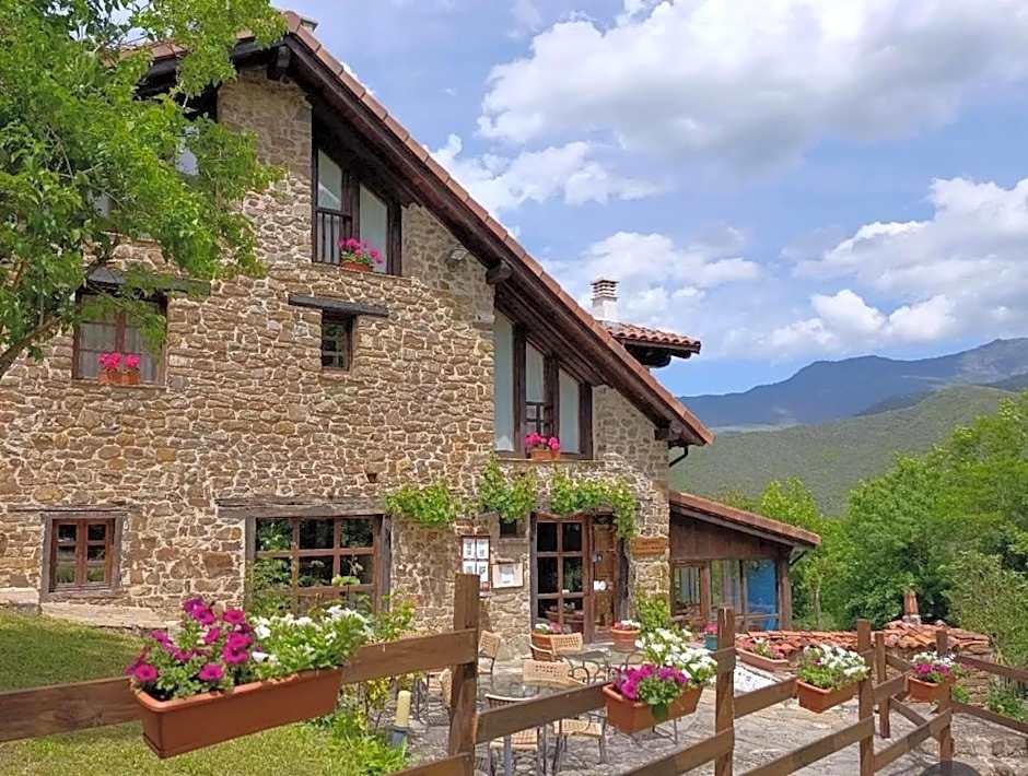 Viviendas Rurales El Covaju