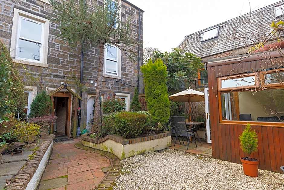 Castle Walk Bed & Breakfast