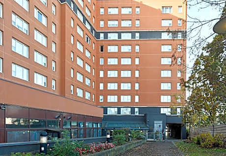 B&B HOTEL Paris Nord 18eme
