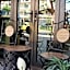 Double D Rooms & Cafe