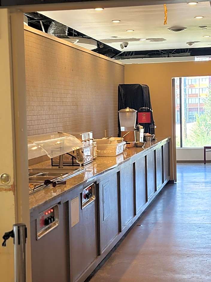 Plaza Hotel Denver Central